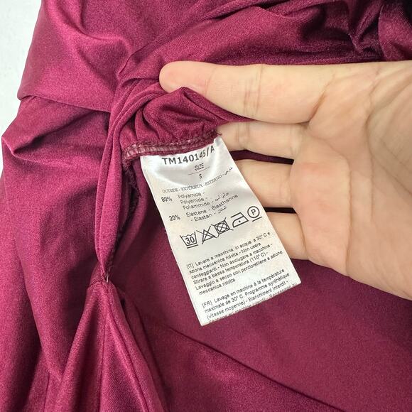 NWT The Andamane Kendall Off The Shoulder Jumpsuit in Ruby Size Small - Picture 8 of 8